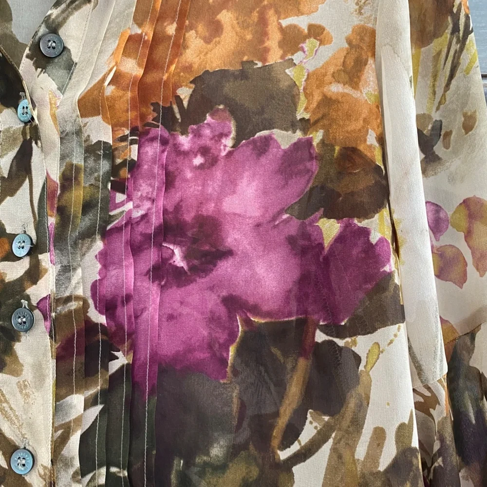 Burberry London Silk semi sheer floral top size M - Picture 5 of 12